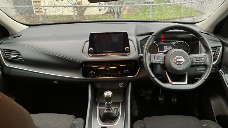 Nissan Qashqai 1.3 DiG-T MH Acenta Premium 5dr Petrol Hatchback